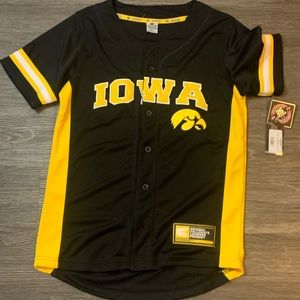 Iowa Hawkeye baseball jersey. Size youth XL